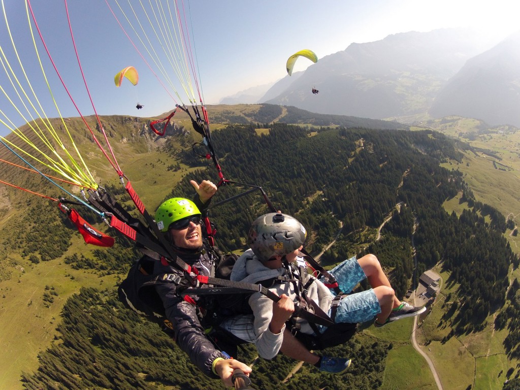 Paragleiten im Tiroler Oberland